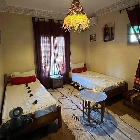 Bed and Breakfast Le Petit Jardin Демнат Экстерьер фото