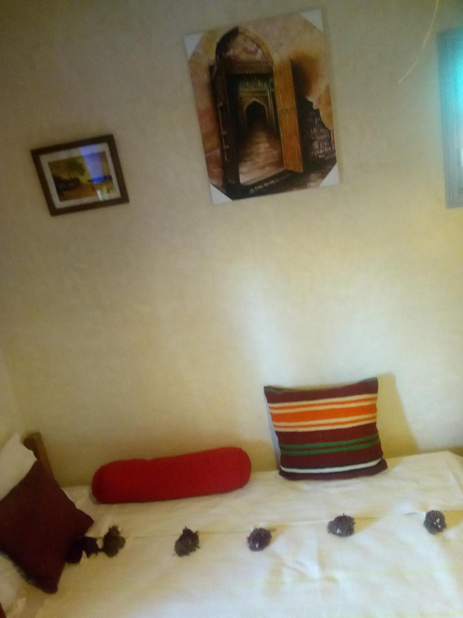 Bed and Breakfast Le Petit Jardin Демнат Номер фото